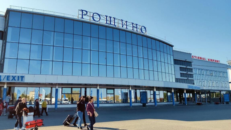 Тюмень, аэропорт Рощино