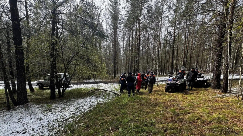 Красноярские спасатели на месте предполагаемой пропажи семьи Усольцевых