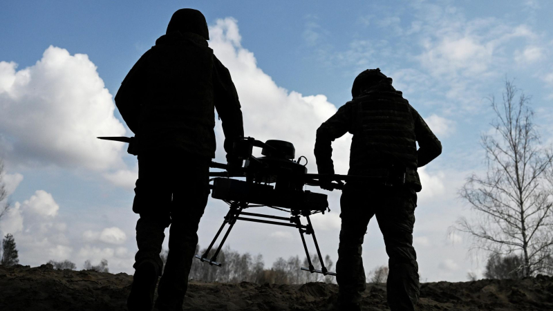 Военнослужащие с БПЛА