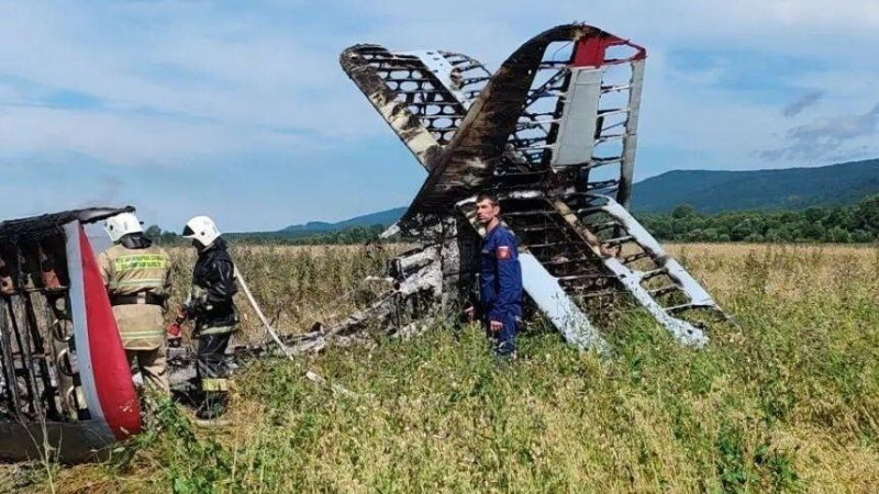 Самолет Ан-3 совершил жесткую посадку на Сахалине