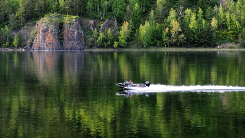 Моторная лодка