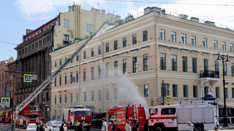 Пожар в Адмиралтейском районе Санкт-Петербурга