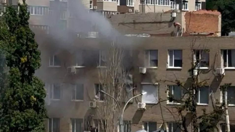 Пожар в здании Росреестра в Ростове-на-Дону