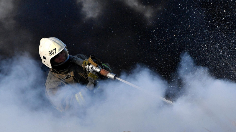 Сотрудник пожарной охраны МЧС РФ