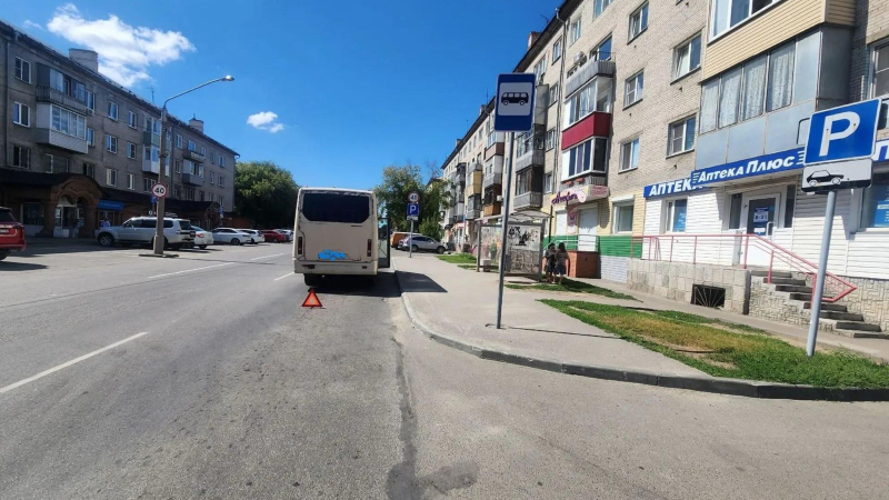 Маршрутка, в которой жительница Барнаула получила травму пальца